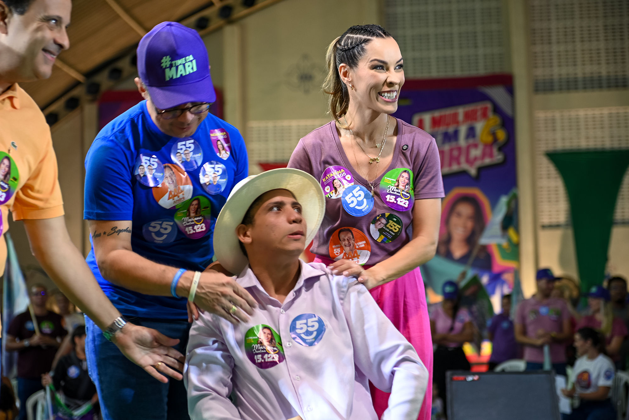 Mariana Dantas em atividade inclusiva com apoiadores